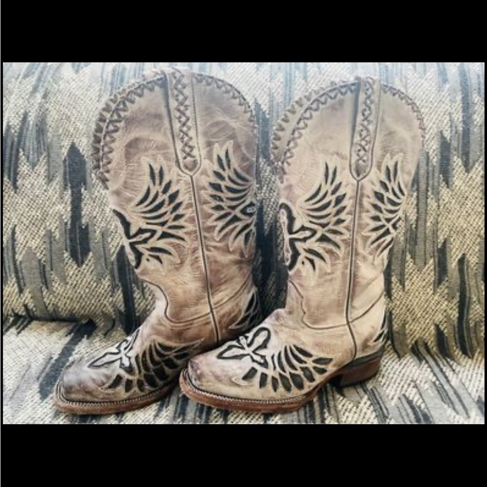 JB Dillion cowboy boots. Perfect condition. Only worn once for an event.